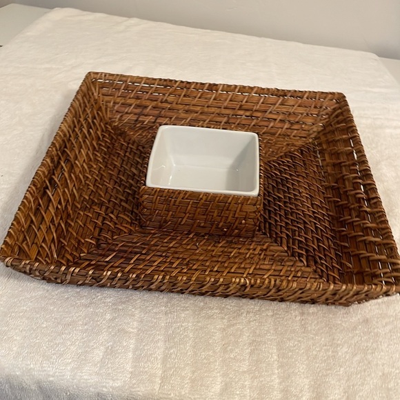 Wicker Rattan Woven 14” x 14” Chip and Dip Tray with 5” x 5” Bowl - Picture 3 of 7